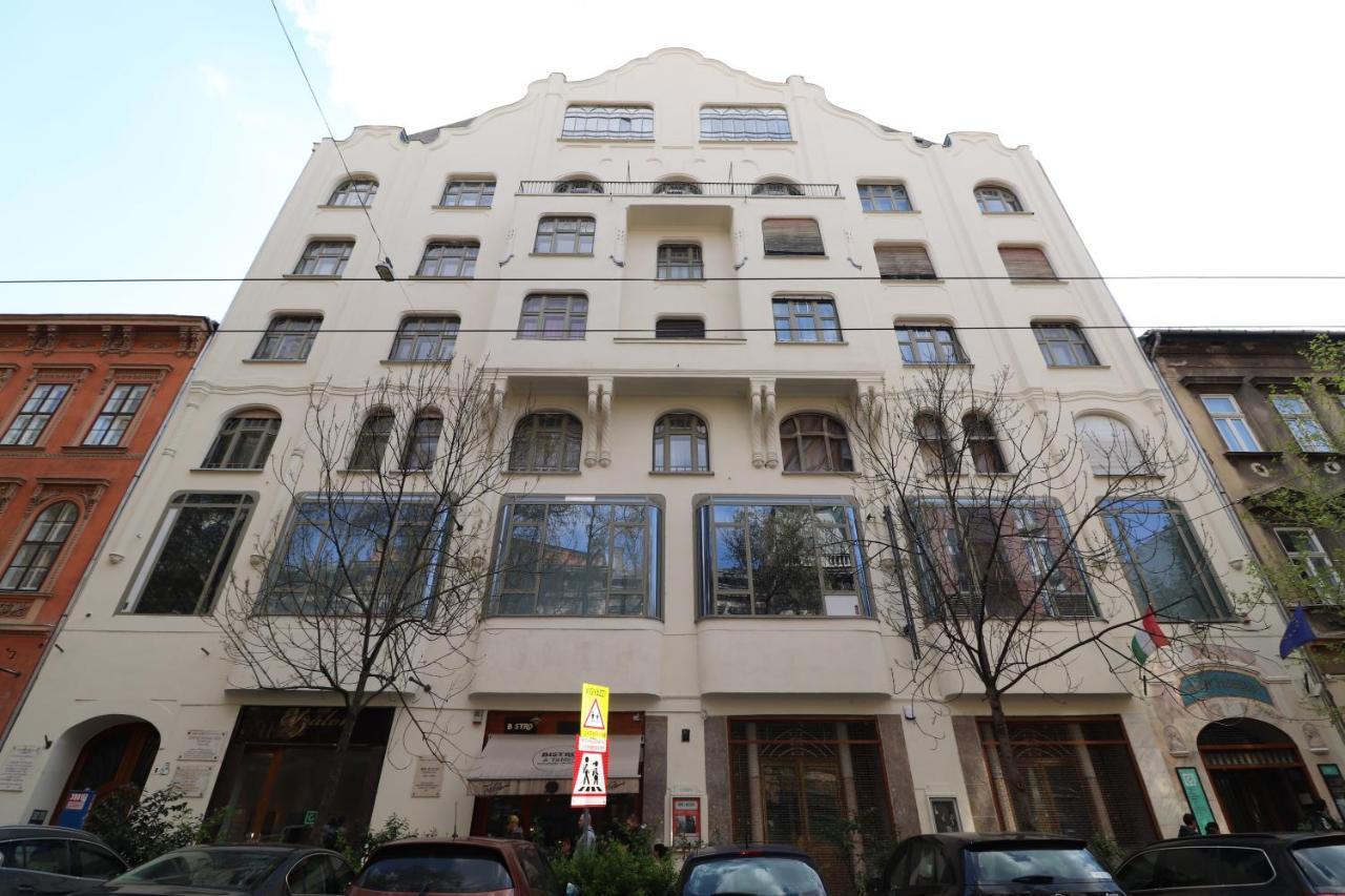 Broadway Downtown Deluxe بودابست المظهر الخارجي الصورة