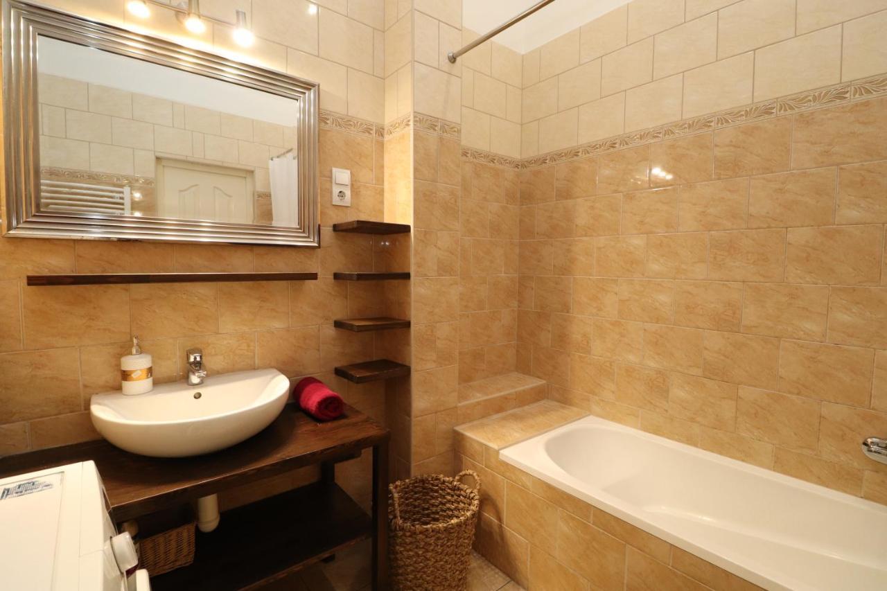 Broadway Downtown Deluxe بودابست المظهر الخارجي الصورة