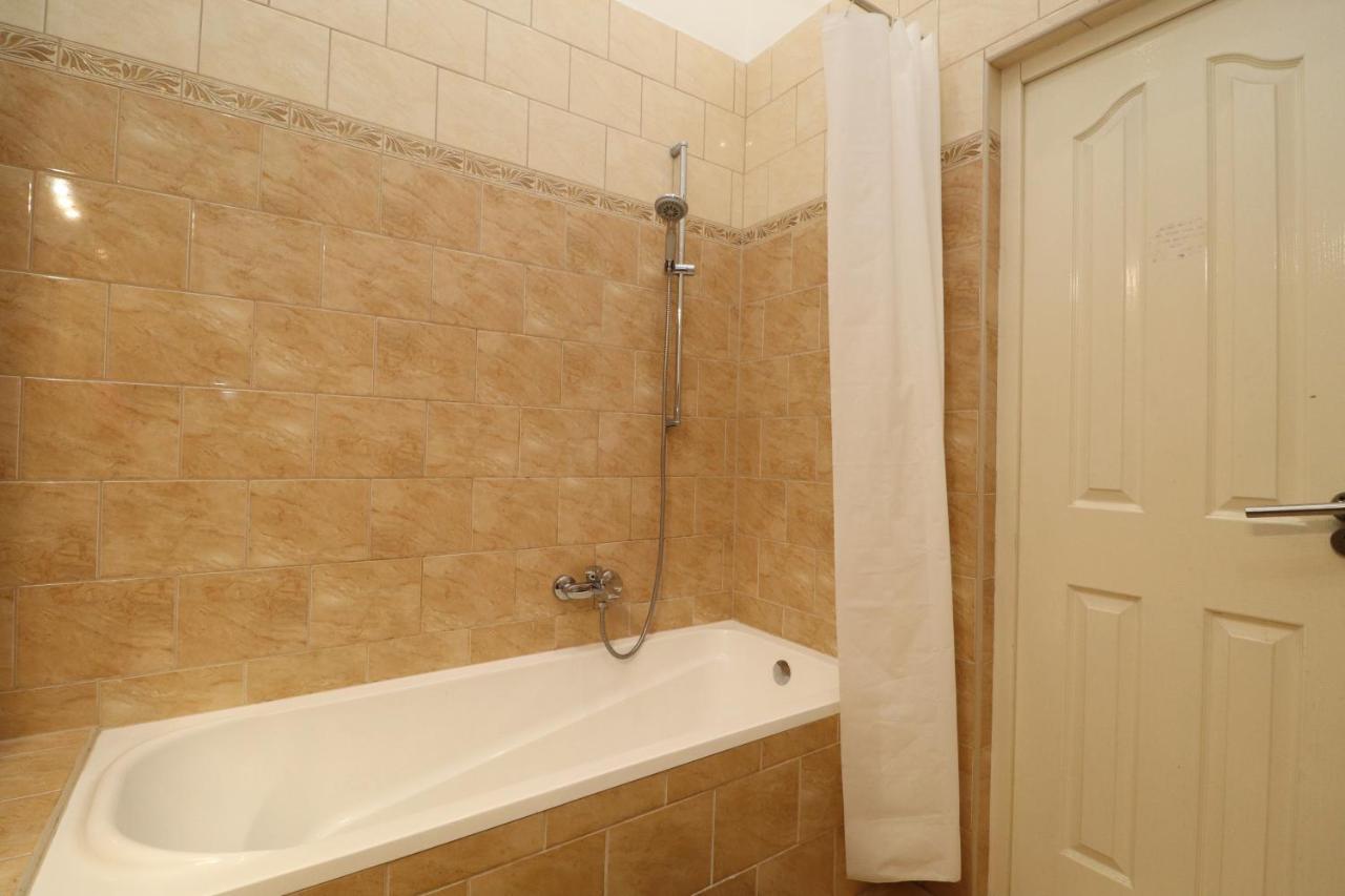 Broadway Downtown Deluxe بودابست المظهر الخارجي الصورة