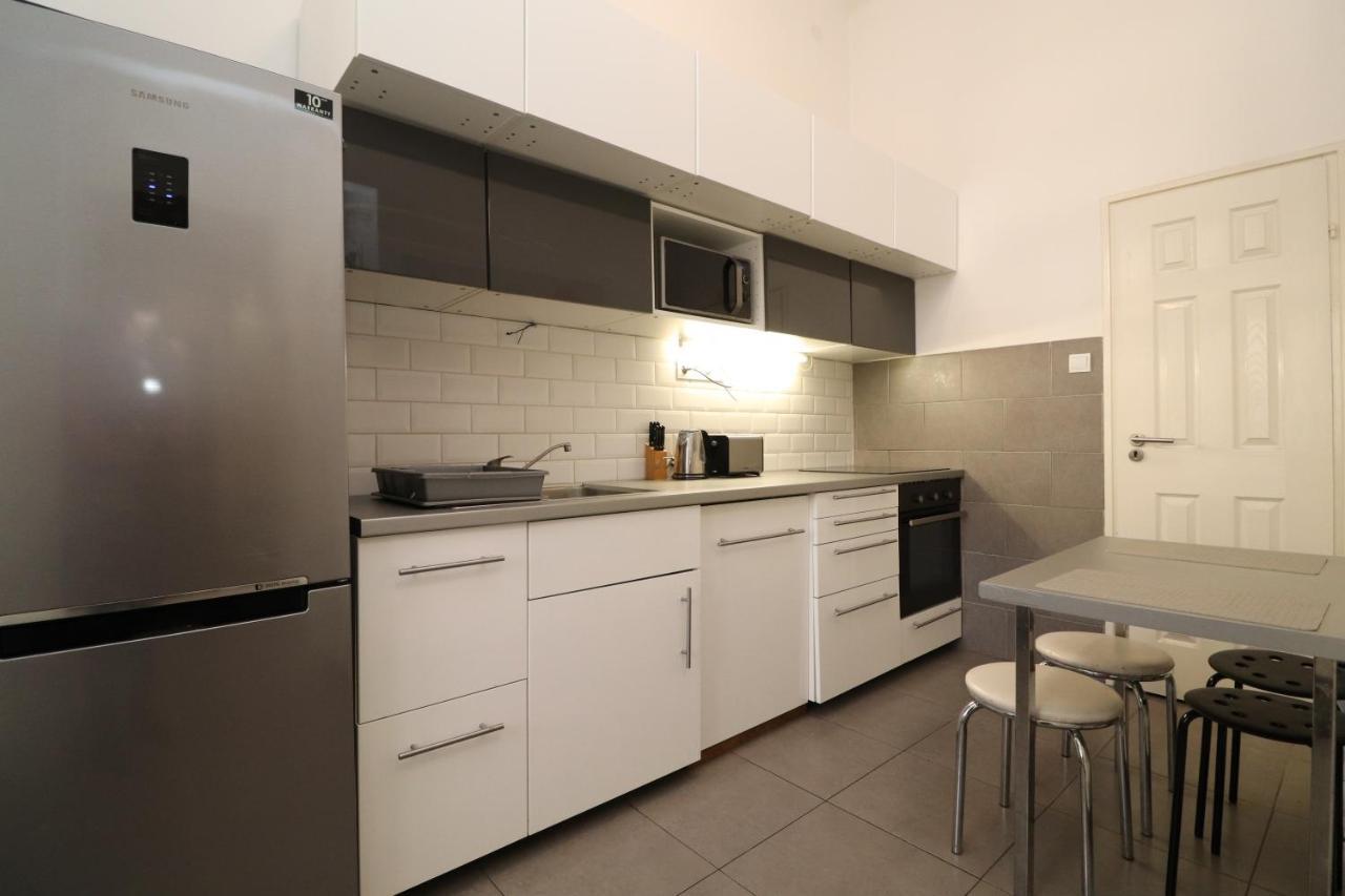 Broadway Downtown Deluxe بودابست المظهر الخارجي الصورة