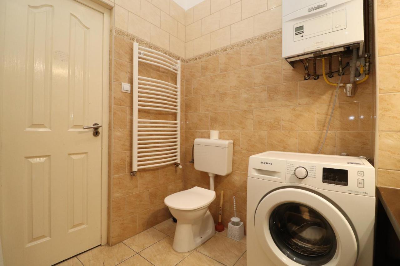 Broadway Downtown Deluxe بودابست المظهر الخارجي الصورة